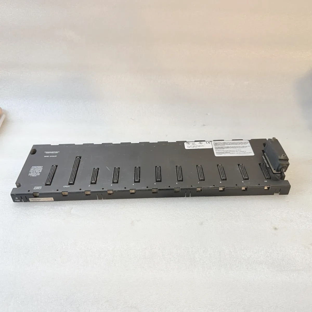 GE FANUC IC693CHS391 Series 90-30 10-Slot CPU Baseplate 5VDC