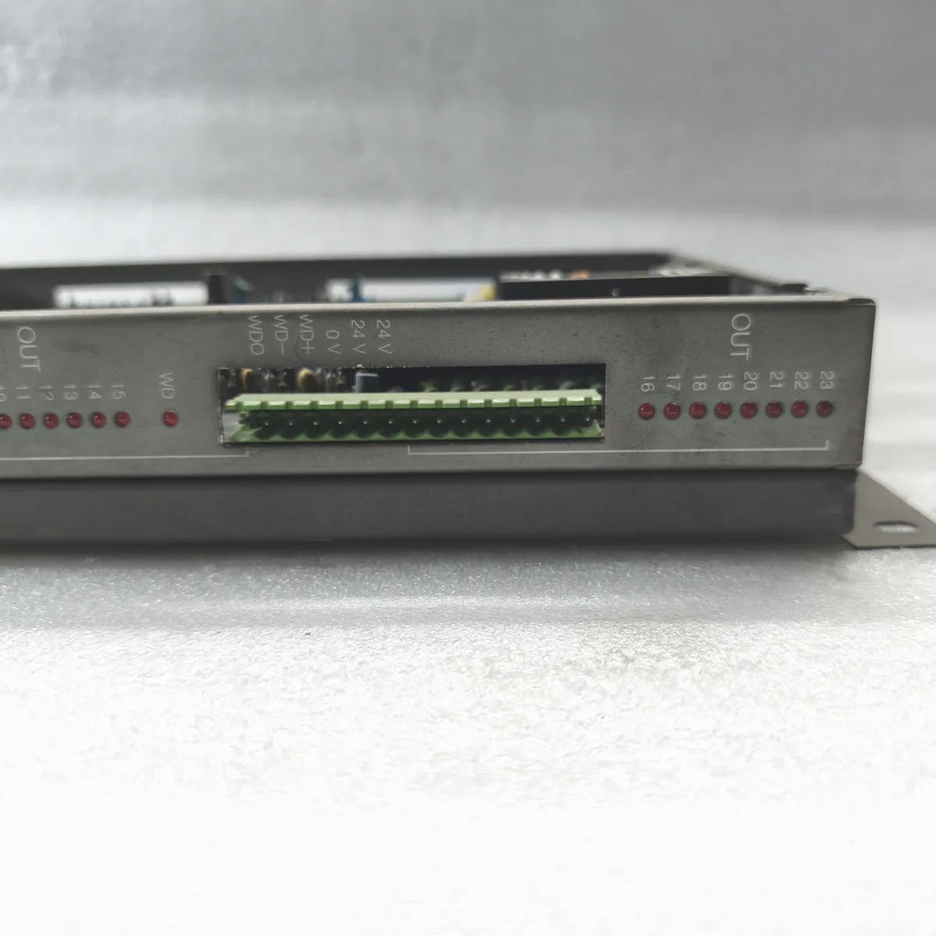 BDA 01.130.300-01 Digital I/O Base Module 24V DC 24 In/ 24 Out