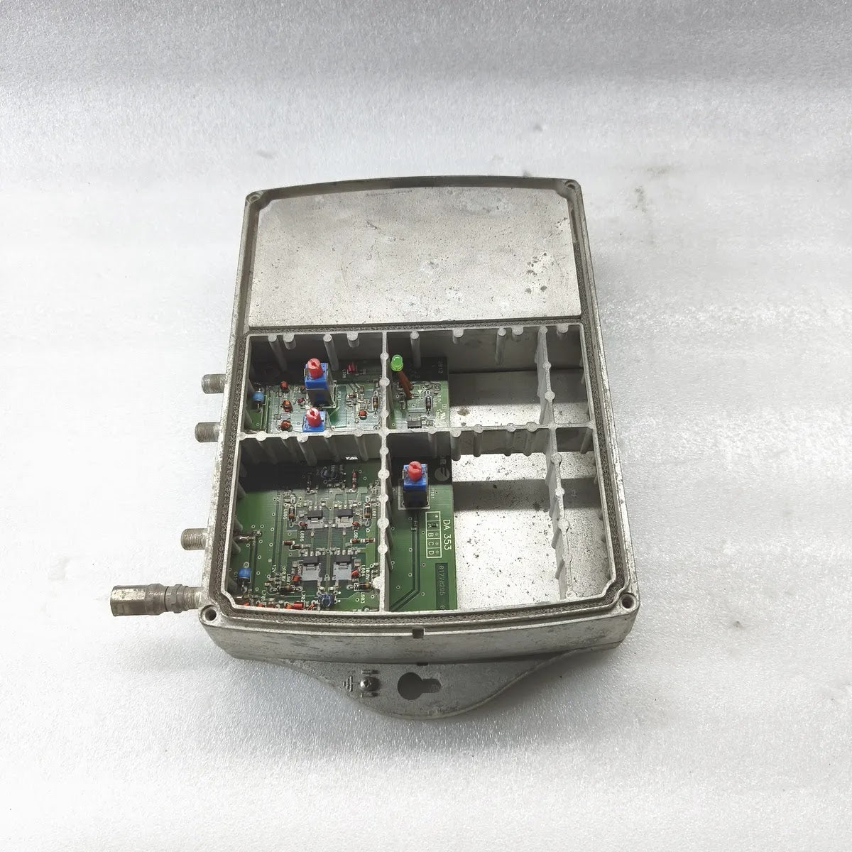 FAGOR DA 353 A CATV Distribution Amplifier 87-862MHz 196-264Vac
