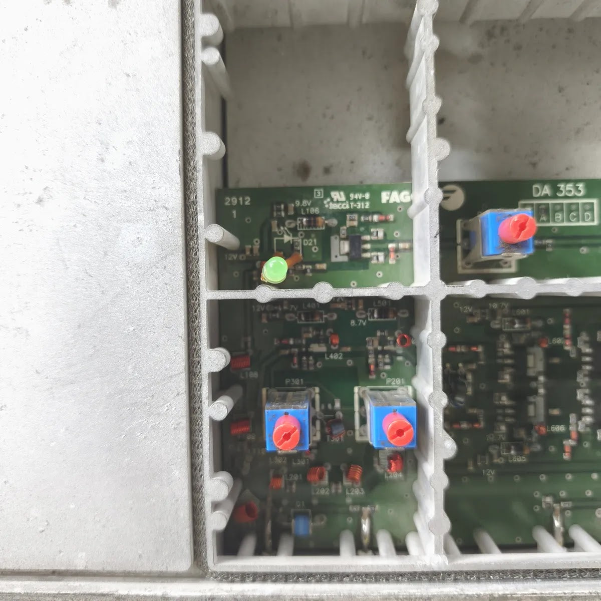 FAGOR DA 353 A CATV Distribution Amplifier 87-862MHz 196-264Vac
