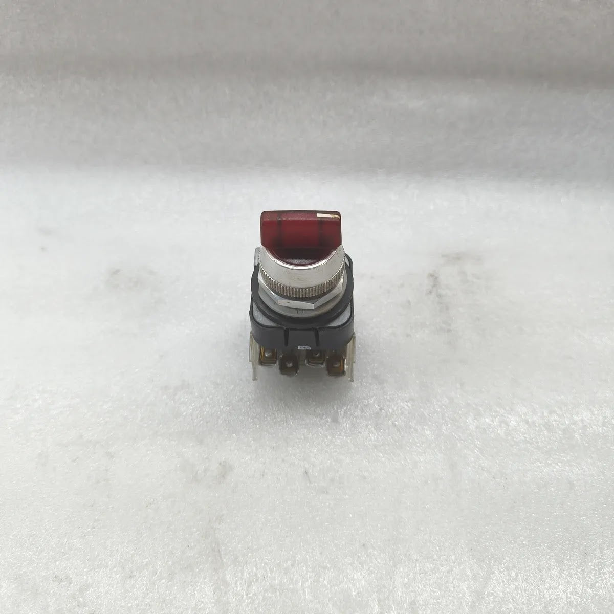 A Bradley 800T-26JRH91KB7AX + 800T-N327 Illuminated Selector Switch 240V