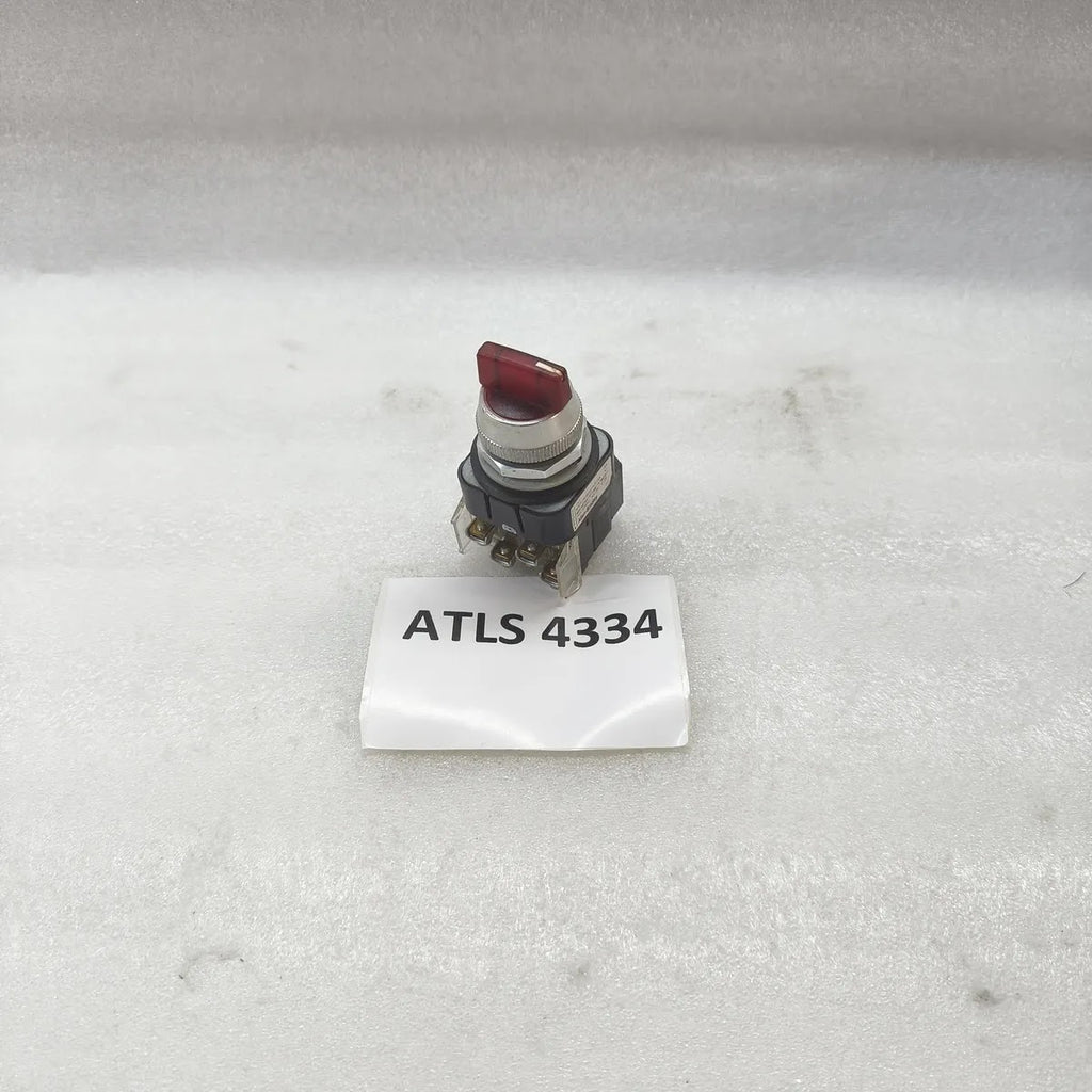 A Bradley 800T-26JRH91KB7AX + 800T-N327 Illuminated Selector Switch 240V