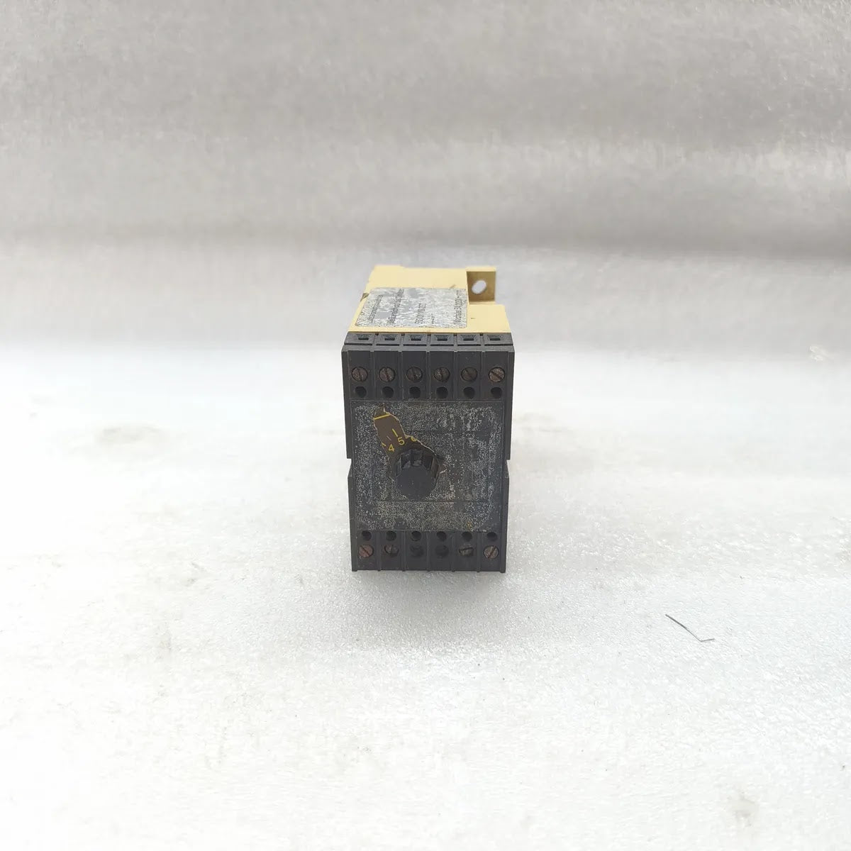 EBERLE 563 01 140.000 Air Flow Monitor Relay 220V 1-10 m/s