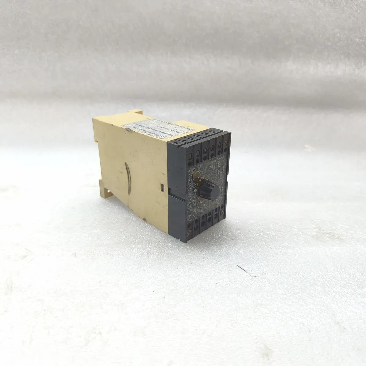 EBERLE 563 01 140.000 Air Flow Monitor Relay 220V 1-10 m/s