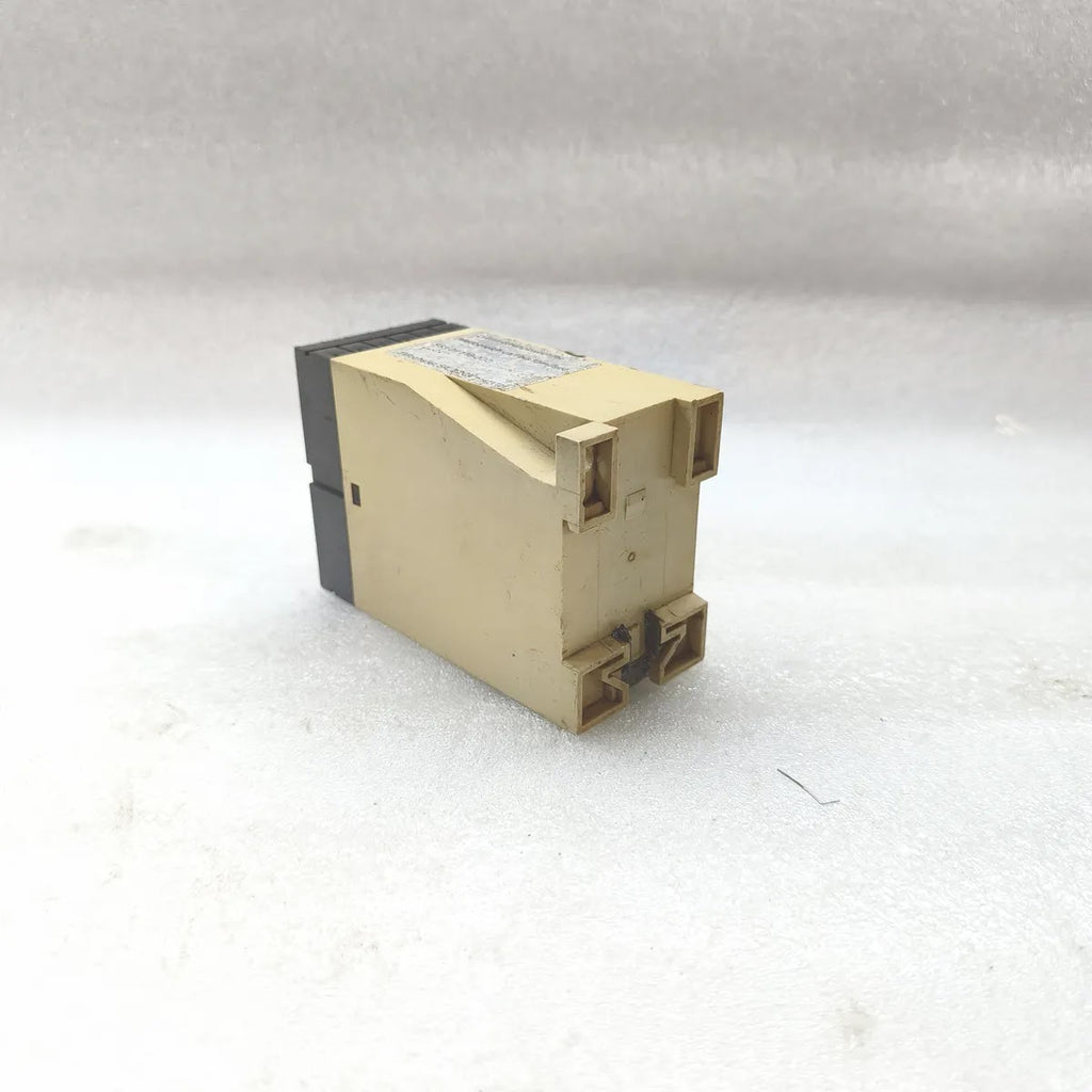 EBERLE 563 01 140.000 Air Flow Monitor Relay 220V 1-10 m/s