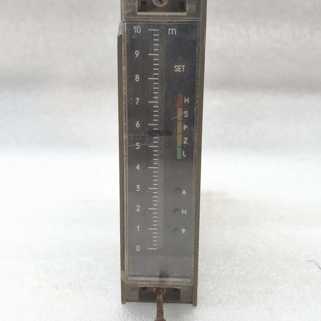 TAKEMOTO FDG-121-A-2 Level Indicator Alarm Unit 4-20mA 85-132VAC