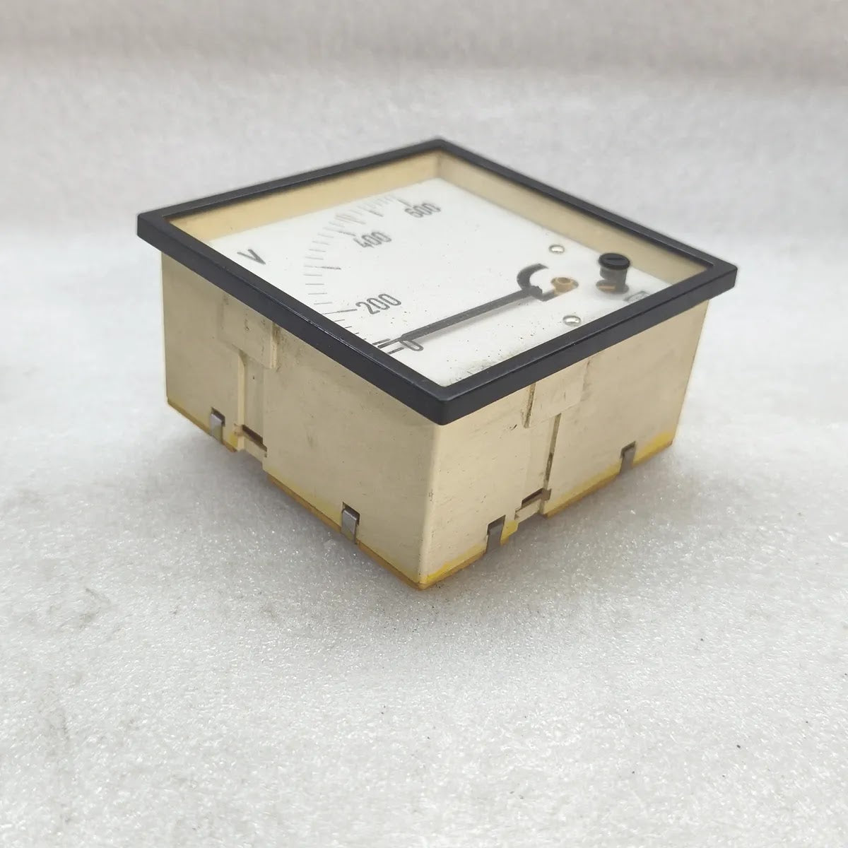 DEIF Moving Iron Panel Voltmeter 0-600V AC