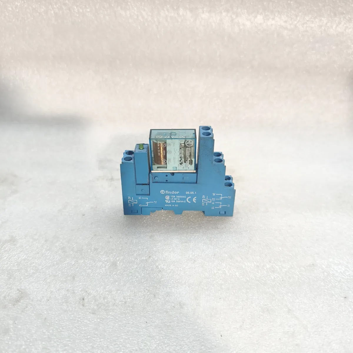 FINDER 44.52 + 95.95.1 Power Relay with Socket 6A 250V 24VDC