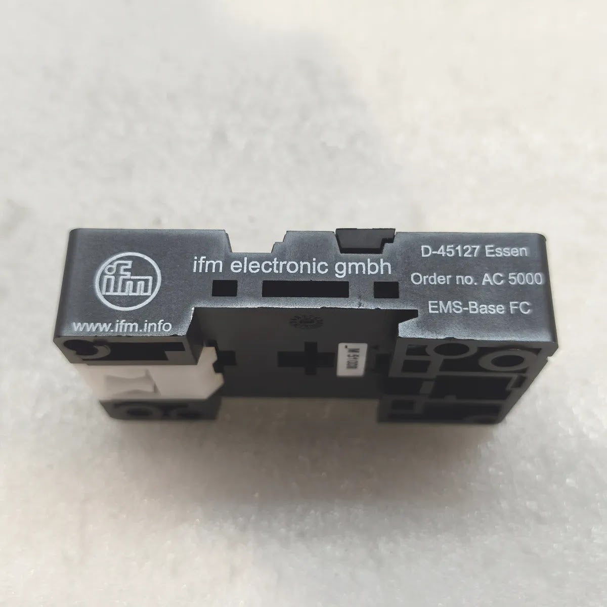 IFM AC5000 EMS-Base FC AS-Interface Module Lower Part Flat Cable