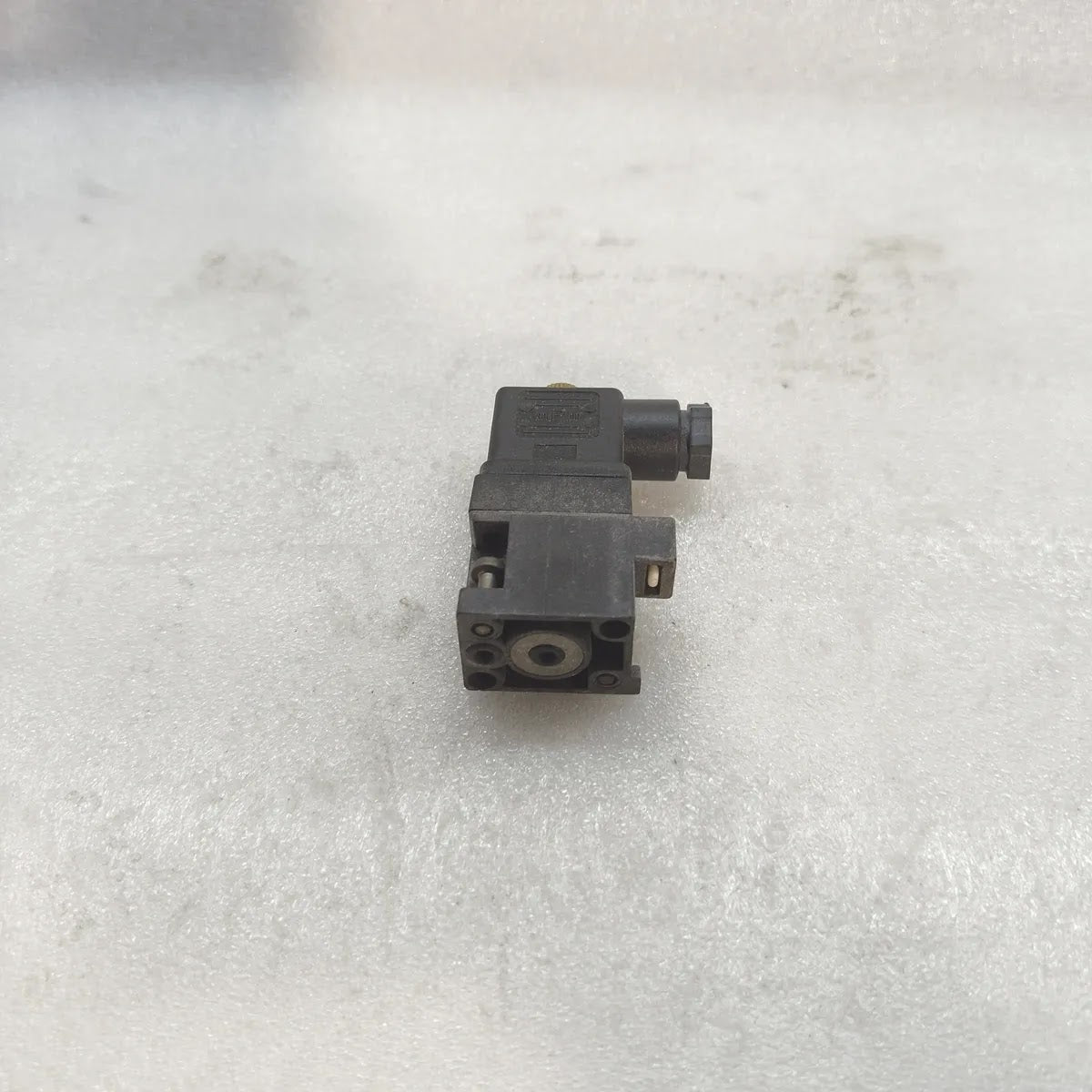 PARKER PRE-A10 Telepneumatic Pneumatic Logic Control Valve