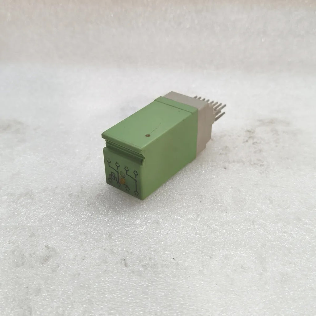 PHOENIX CONTACT ST-REL4-KG 24/21-21/AU Relay Module 24VAC/DC 2CO 3A