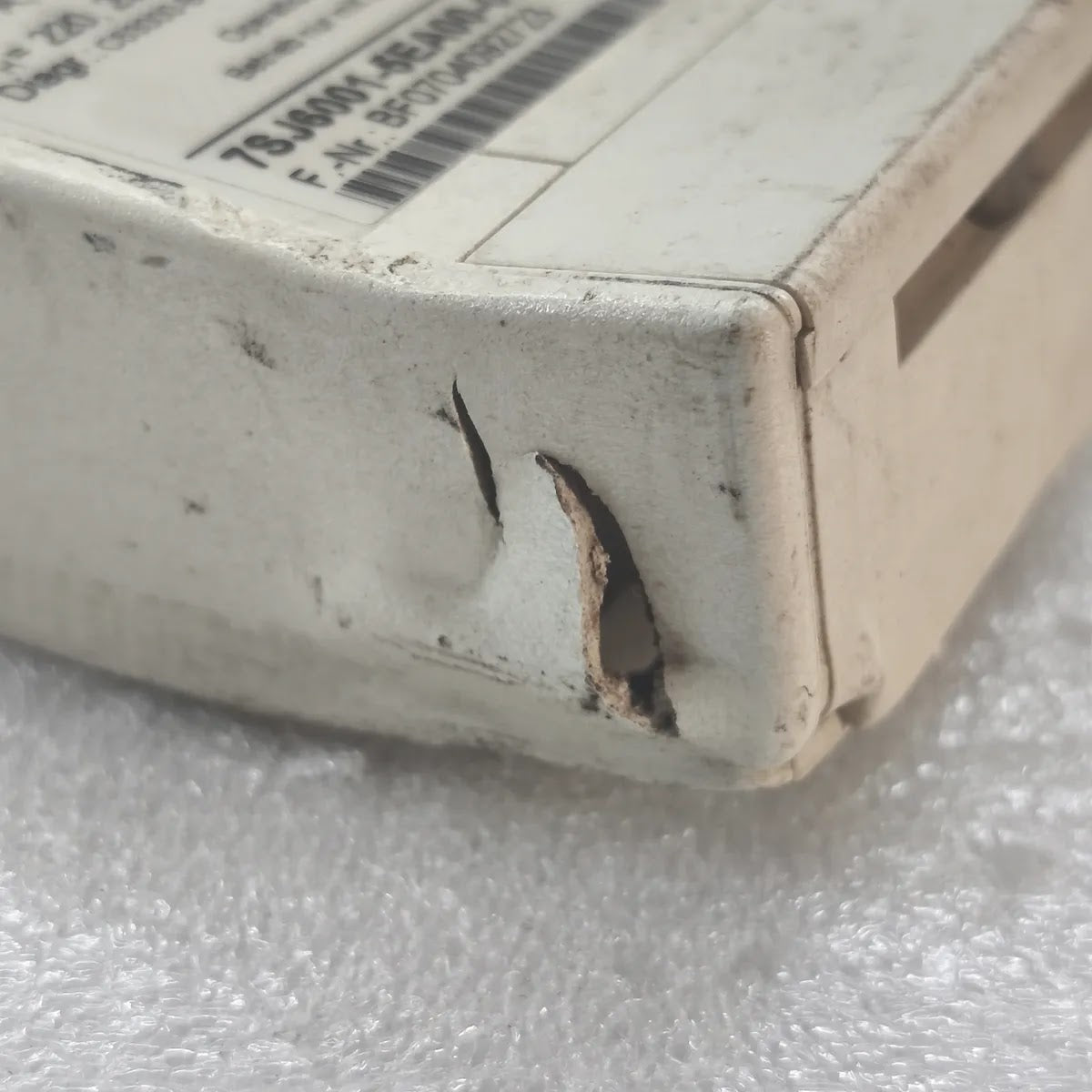 SIEMENS 7SJ6001-5EA00-0DA0/BB   FRONT DISPLAY BODY DAMAGE