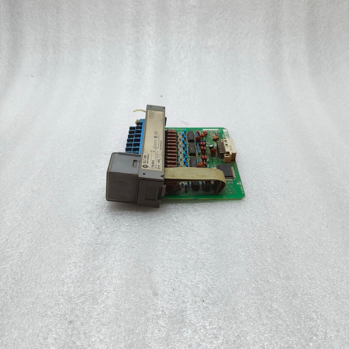 A Bradley 1746-IB16 SLC 500 Sinking DC Input Module 16 Point 10-30VDC