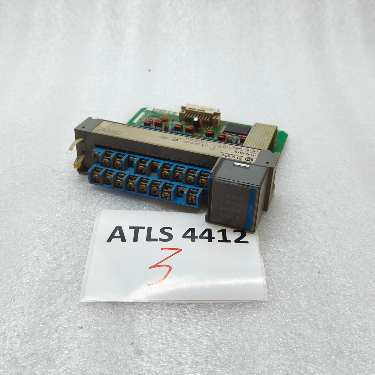 A Bradley 1746-IB16 SLC 500 Sinking DC Input Module 16 Point 10-30VDC