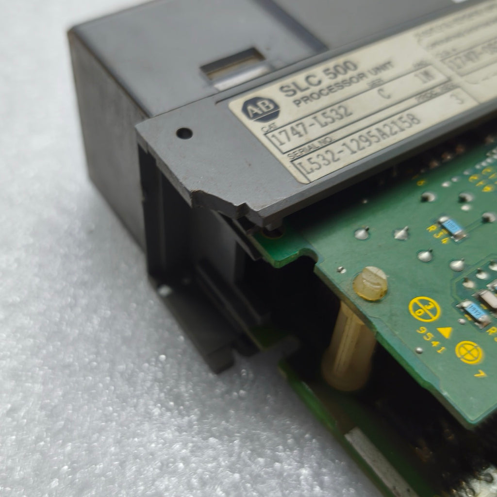 A Bradley 1747-L532 SLC 5/03 PLC Processor Unit 16K