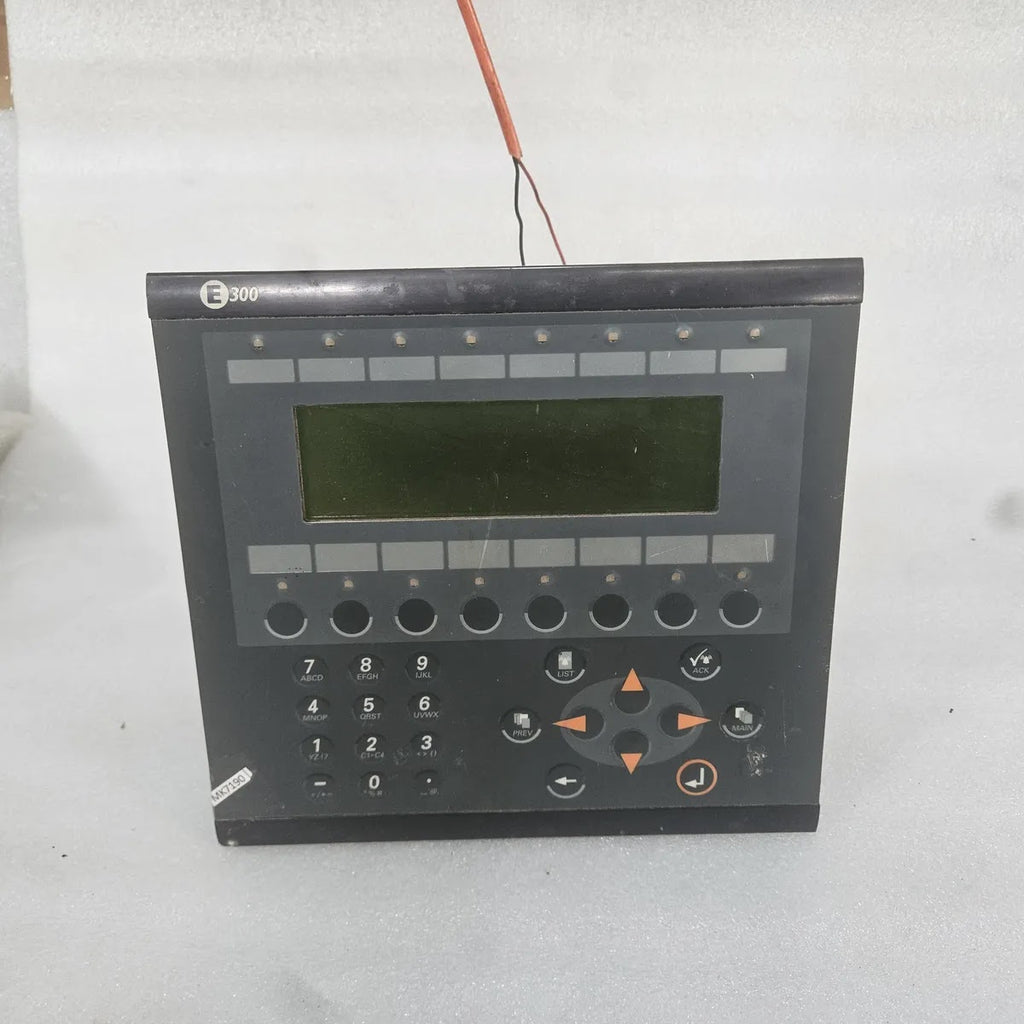 Beijer Electronics E300 Type 04380 Operator Panel 24VDC For Parts - FOR PARTS