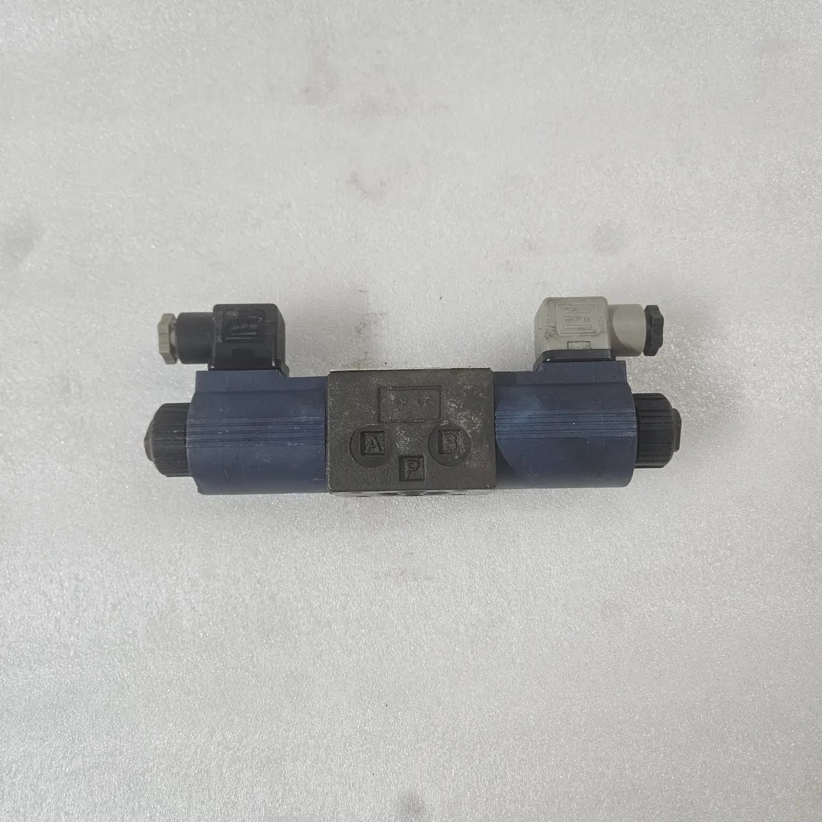 Damcos MD1D-RK/59N-A/DMS Directional Valve 350bar 220V