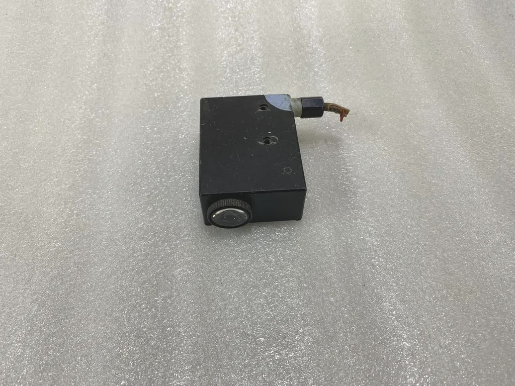 Datasensor TLu-011 Photoelectric Luminescence Sensor 10-30VDC NPN PNP