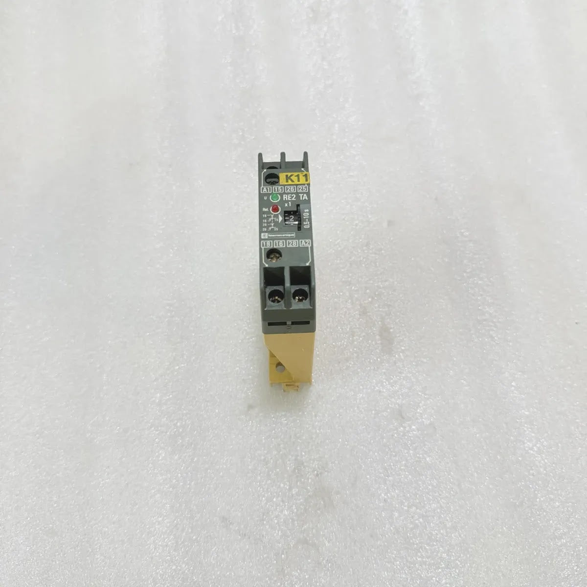 Telemecanique RE2-TA1113M Timer Relay 110-240V 0.5-10s Pre-Owned