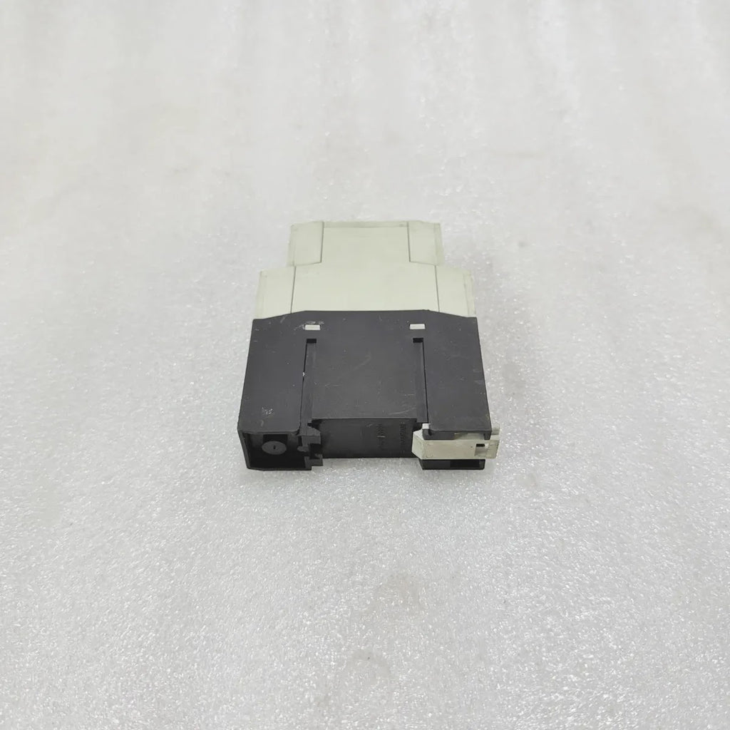 Eaton ETR4-70-A Multifunction Timer 0.05s-100h Pre-Owned