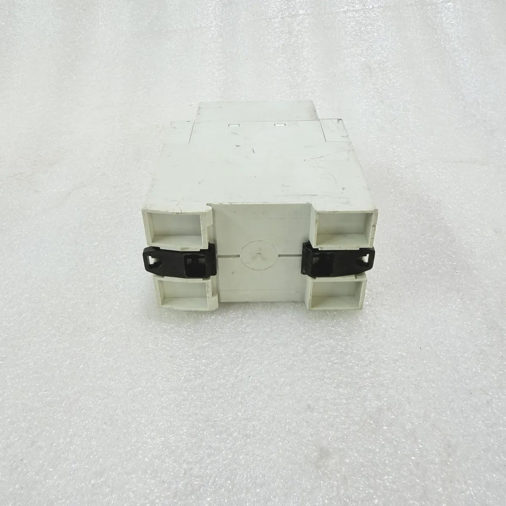 Eberle DWN 400 3-Phase Asymmetry Relay 3x400V 8A 50-60Hz Pre-Owned