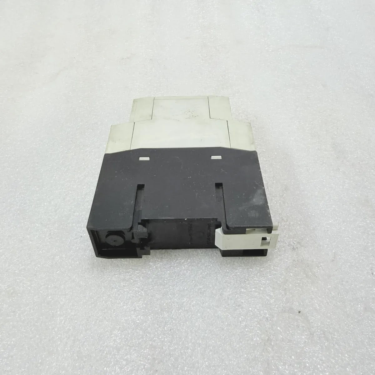 Moeller ETR4-11-A Timing Relay 24-240V AC/DC 0.05s-100h Pre-Owned