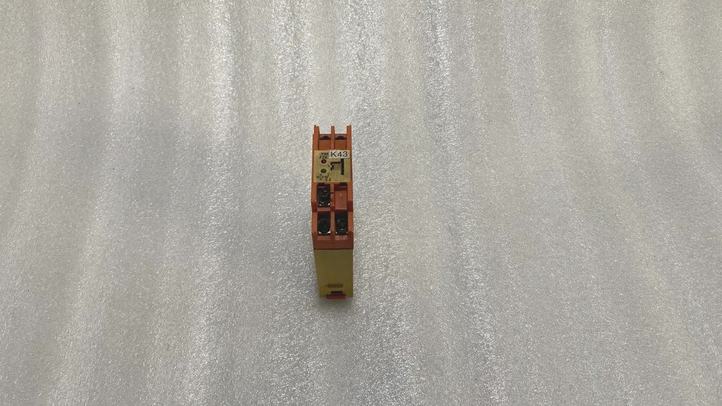 Freyhardt F2R Plug-In Relay 220V 50-60Hz 6A 250V Made in Germany Pre-Owned
