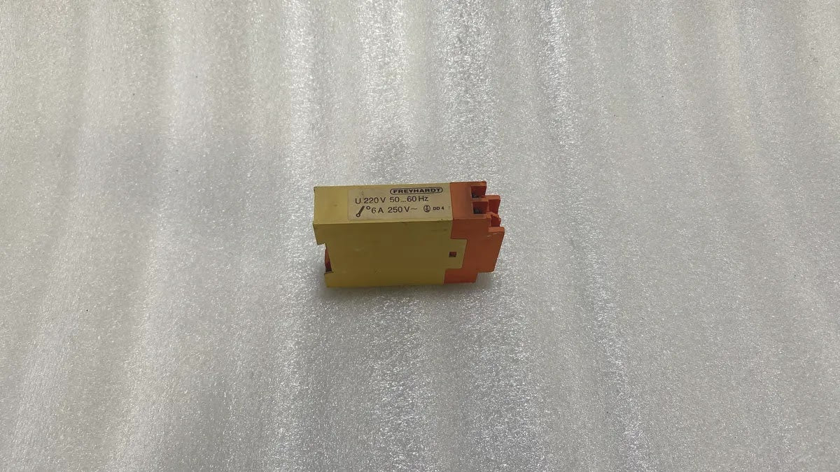 Freyhardt F2R Plug-In Relay 220V 50-60Hz 6A 250V Made in Germany Pre-Owned