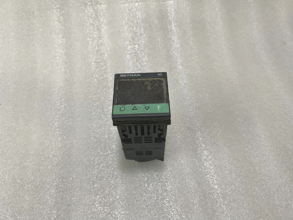 Gefran 40T-48-4-24-RR-R-0-0-1 Temperature Controller F000192 100-240V FOR PARTS