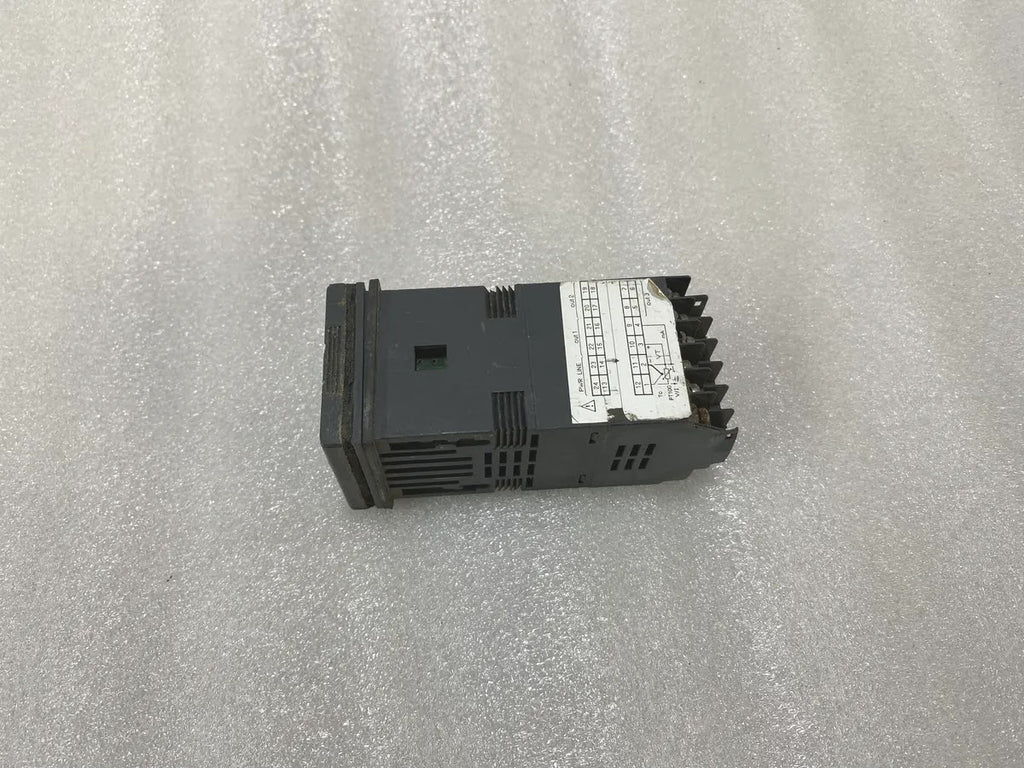 Gefran 40T-48-4-24-RR-R-0-0-1 Temperature Controller F000192 100-240V FOR PARTS