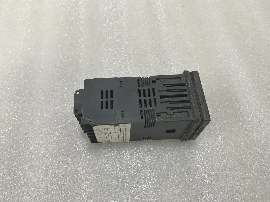Gefran 40T-48-4-24-RR-R-0-0-1 Temperature Controller F000192 100-240V FOR PARTS