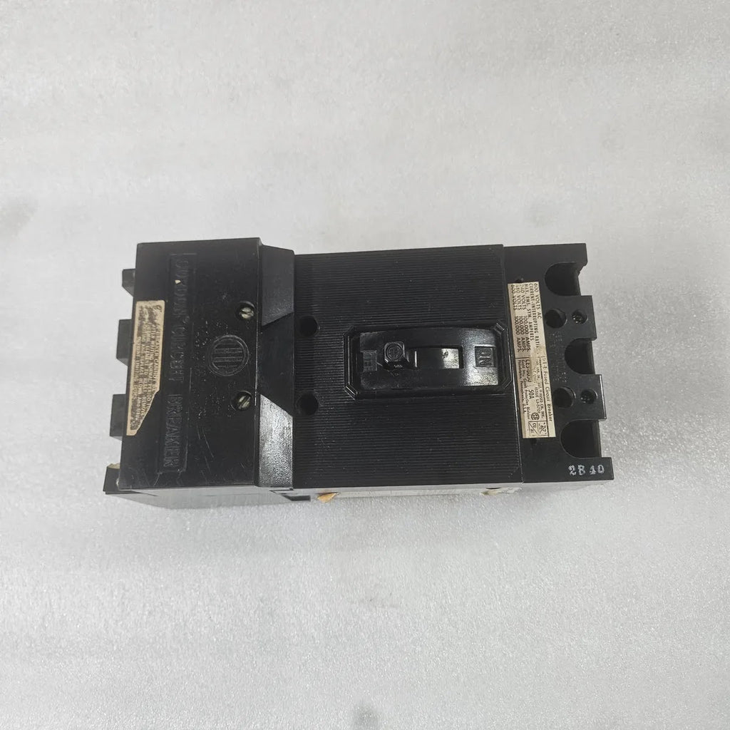 Gould ITE CE3-B050 Fused Circuit Breaker 50A 600V 100kA 3P UV Release
