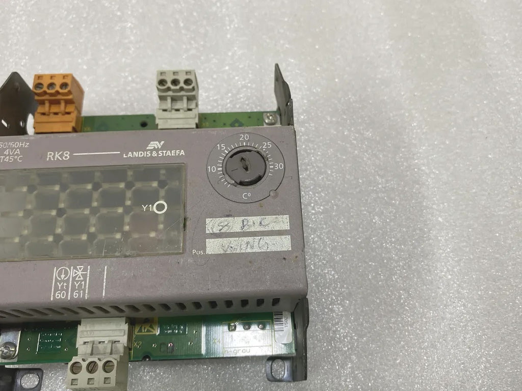 Landis & Staefa RK8/A Room Controller 50/60Hz 4VA T45°C