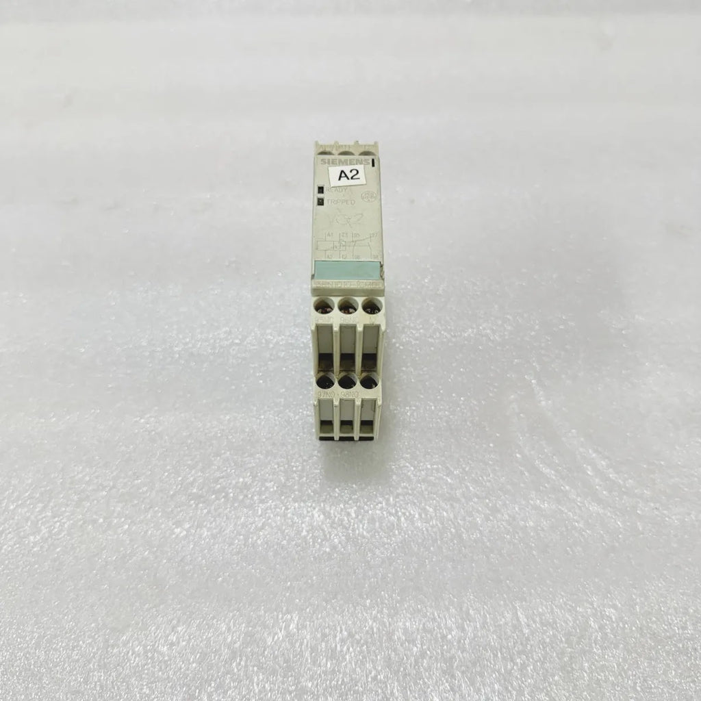 SIEMENS 3RN1010-1CM00 Thermistor Motor Protection Relay 24-240V AC/DC READY/TRIP