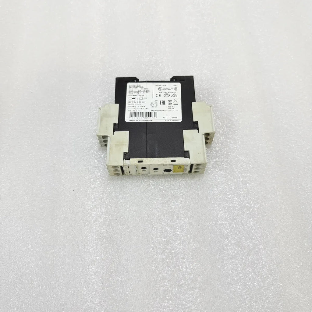Siemens 3RP1505-1AP30 Timing Relay 1NC 1NO 24-500V Pre-Owned