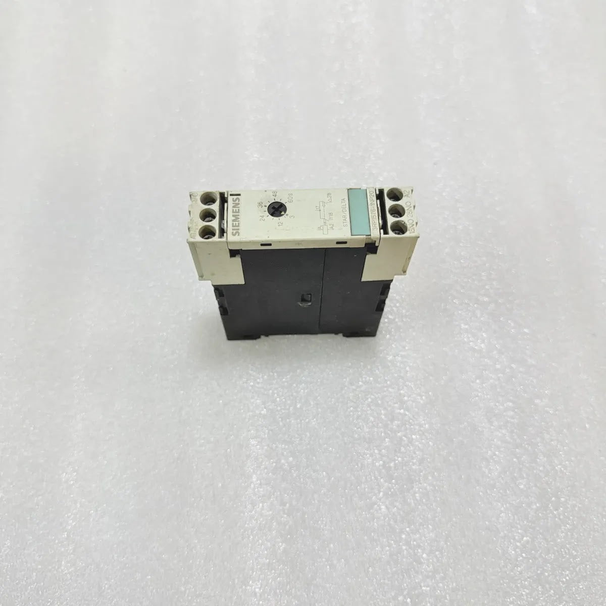 Siemens 3RP1576-1NP20 Star/Delta Timing Relay 3-60s Pre-Owned