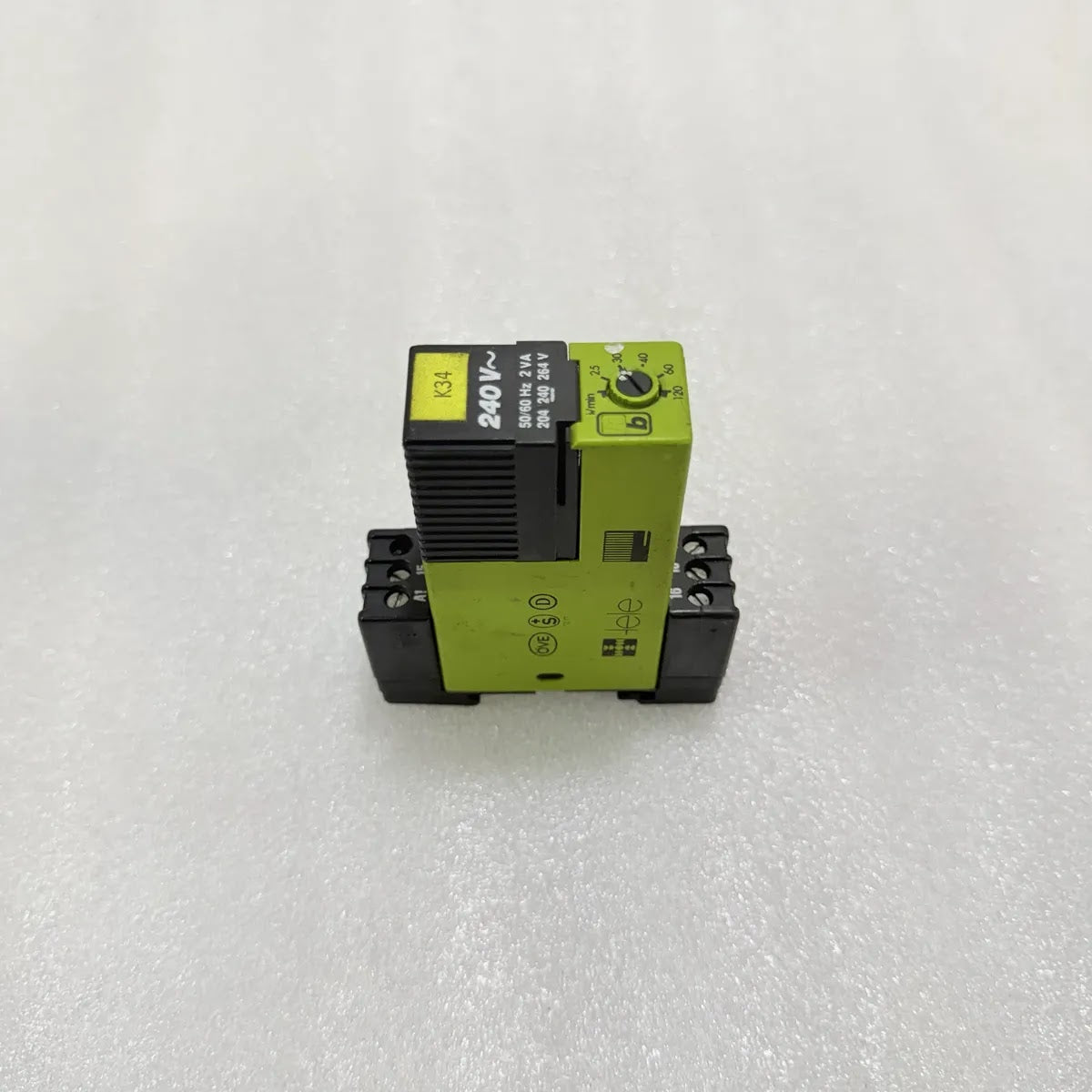 Tele 5105~220 50/60Hz 2 VA 204-264V Range 25-120 min 5A 220V~ 1000VA