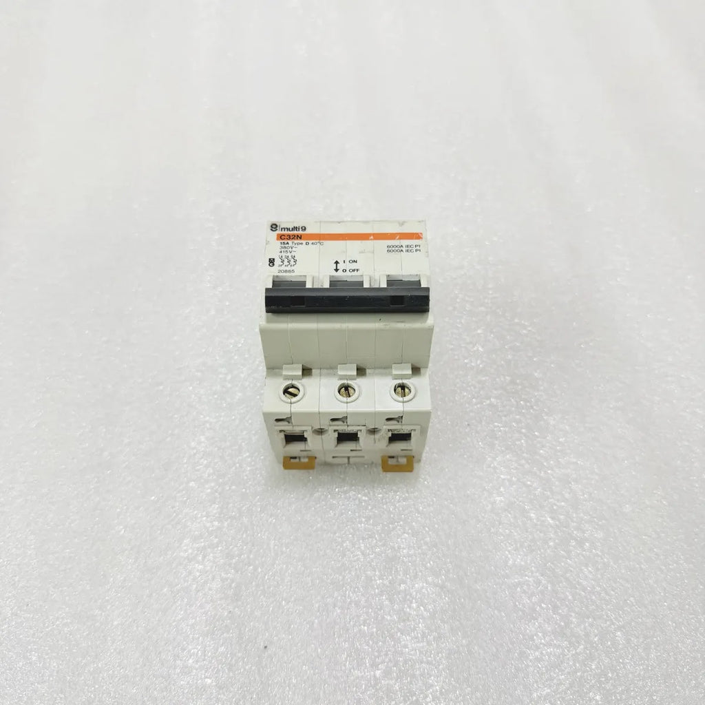 Merlin Gerin Multi 9 C32N 3P MCB 15A Type D 380/415V 6000A Pre-Owned