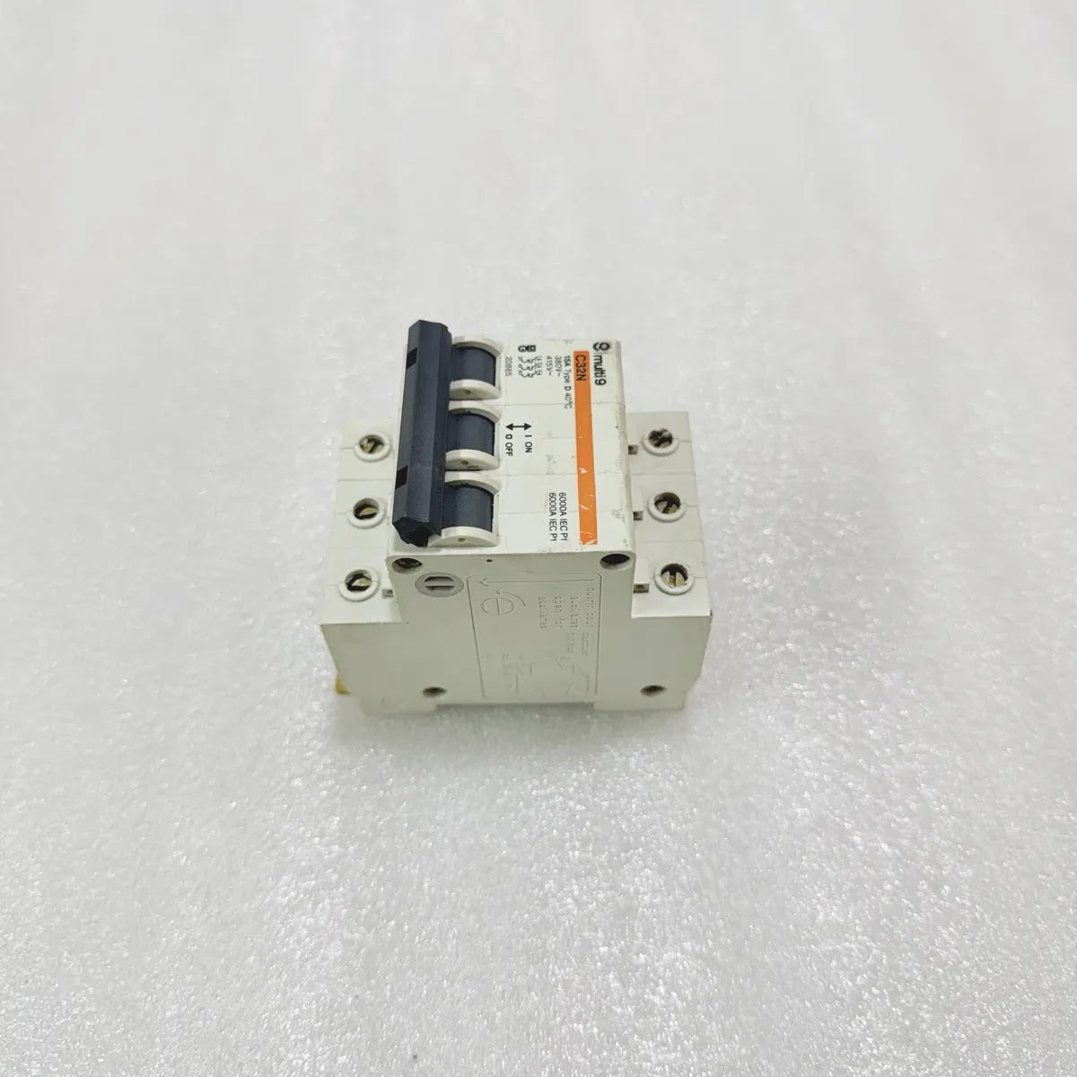 Merlin Gerin Multi 9 C32N 3P MCB 15A Type D 380/415V 6000A Pre-Owned