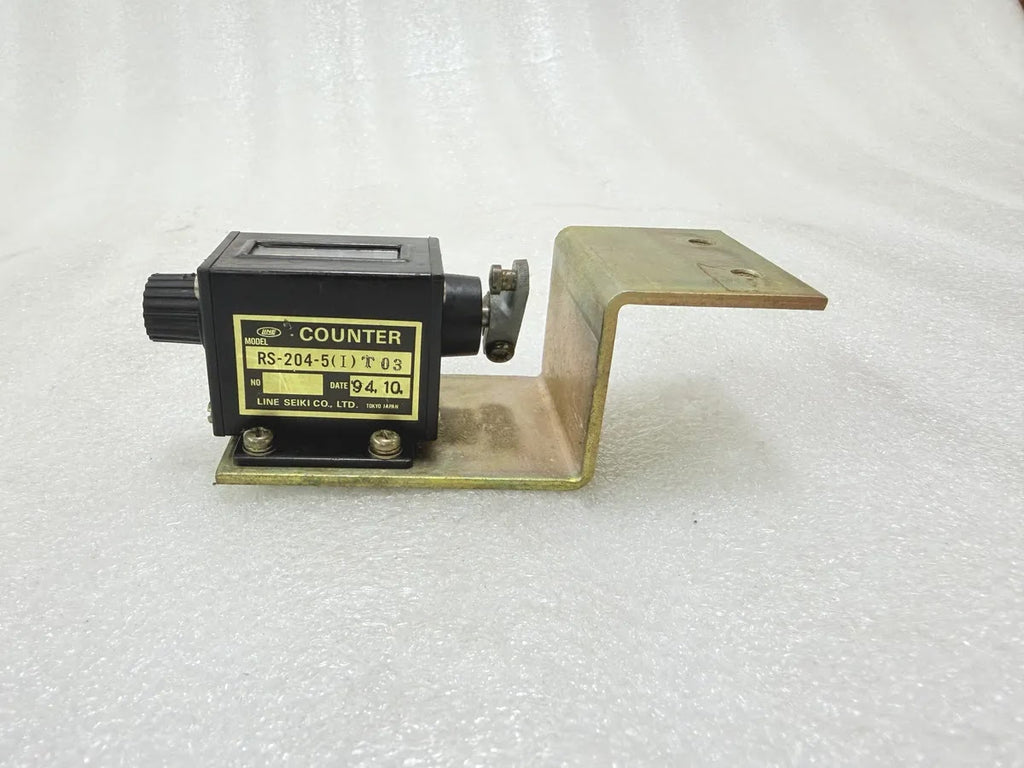 Line Seiki RS-204-5(I)T03 Mechanical Counter with Bracket