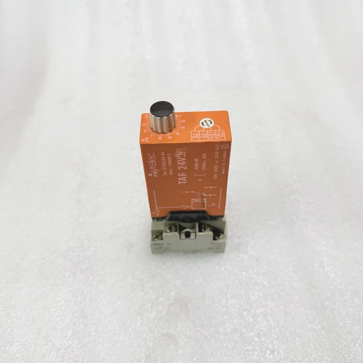 Syrelec TAR 24V Timing Relay 2200VA 250V 10A Izumi SR3P-05U