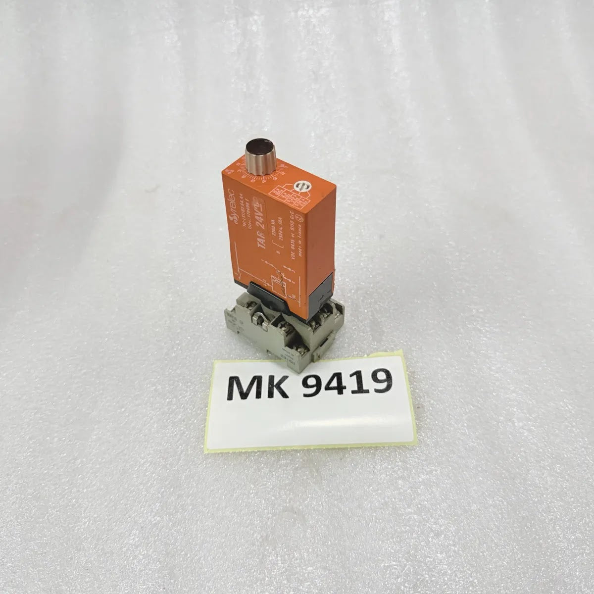 Syrelec TAR 24V Timing Relay 2200VA 250V 10A Izumi SR3P-05U