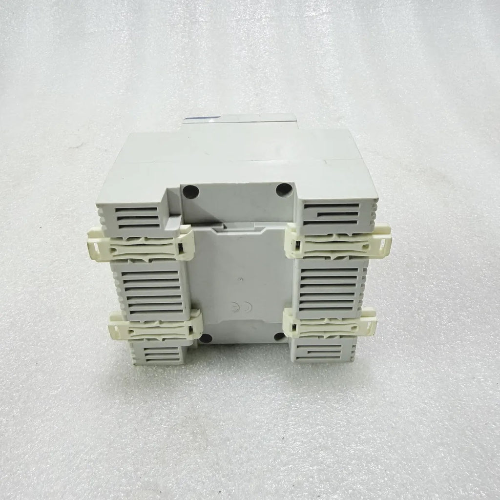 Legrand 036 01 PLC Dimmer ID 05 00 20 Class 122 5A 100-240V Pre-Owned