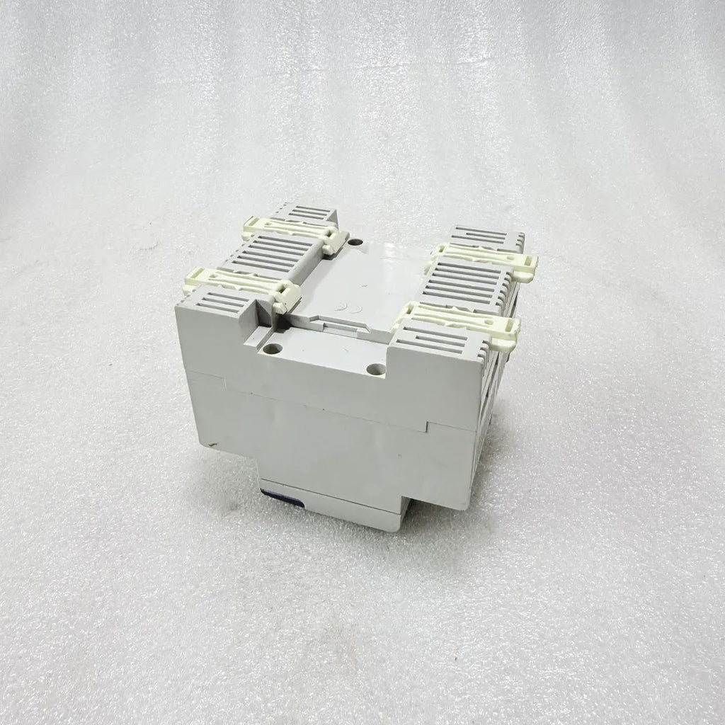 Legrand 036 01 PLC Dimmer ID 05 00 20 Class 122 5A 100-240V Pre-Owned