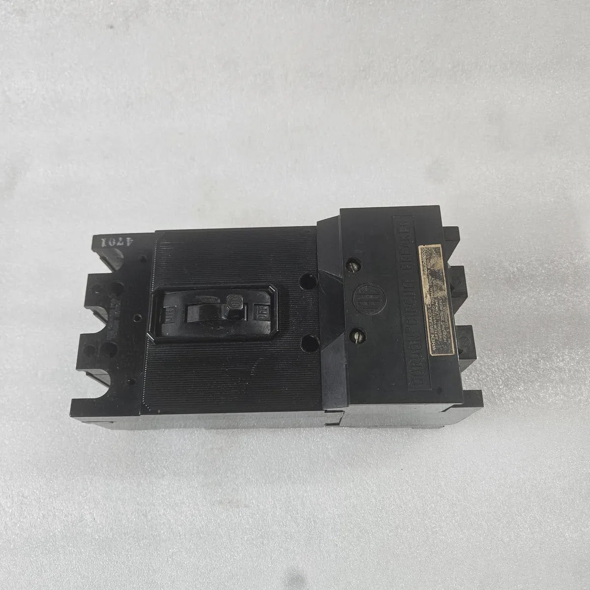 ITE Gordon CE3M050 Molded Case Breaker 3 Pole ETM 600VAC 50 Amp