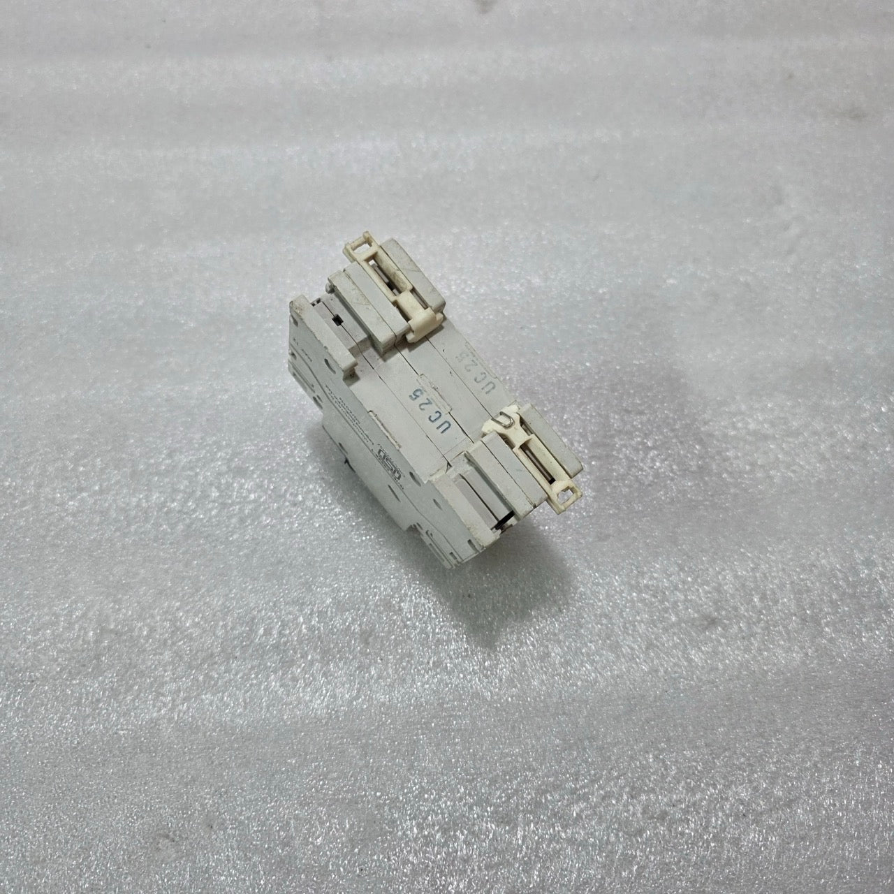 LEGRAND 603270 2P 25A TYPE C 415V 10KA MCB MINIATURE CIRCUIT BREAKER