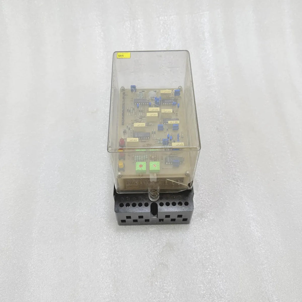 Leonhard-Regelbau Typ SKG Synchronizing Relay 400V 50Hz Plug-In Pre-Owned