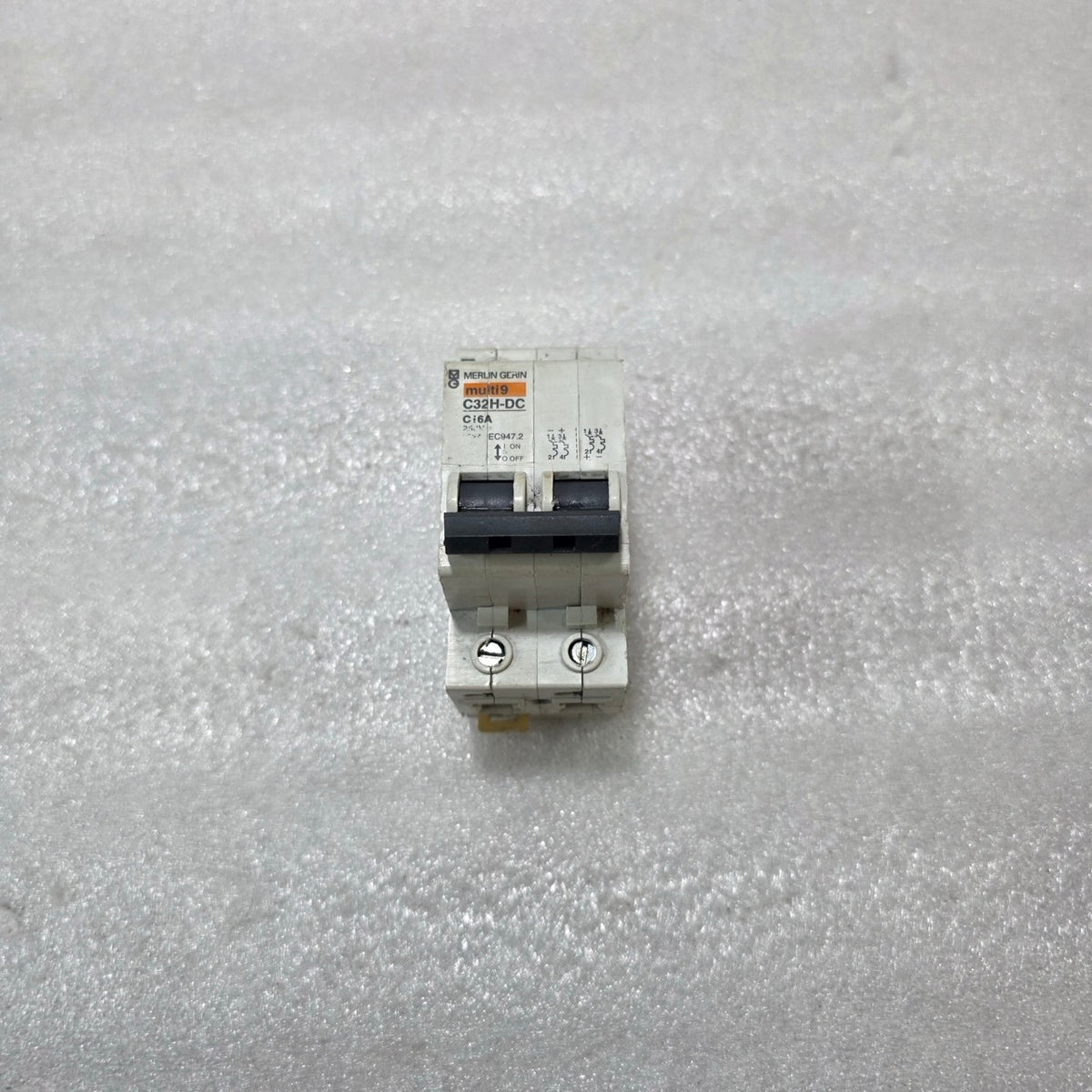 MERLIN GERIN MULTI9 C32H-DC 2P 16A CURVE C 250V DC MCB CIRCUIT BREAKER