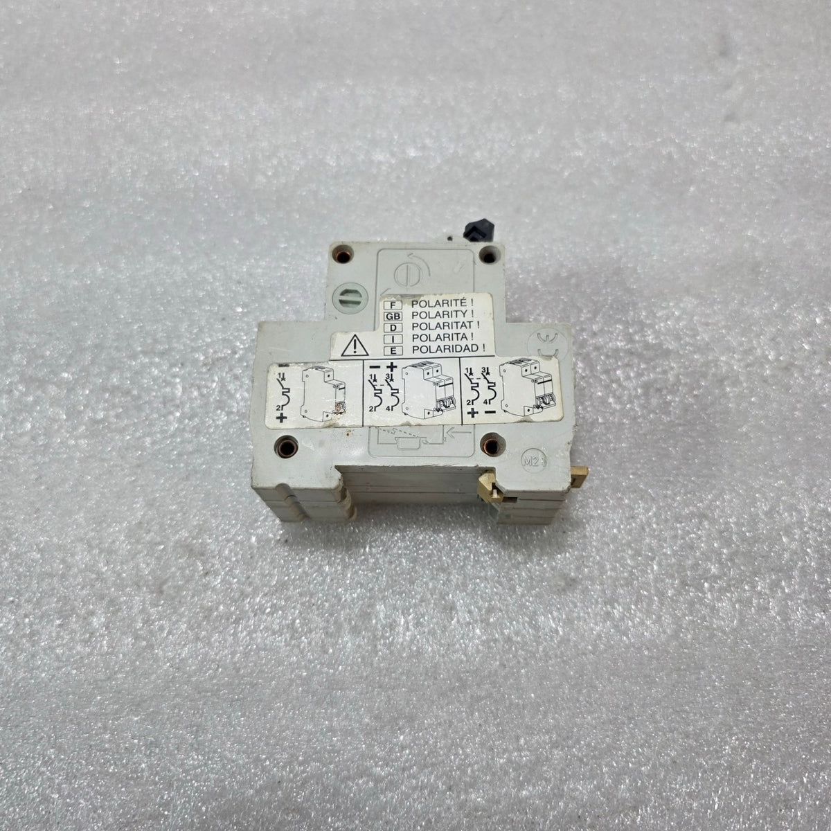 MERLIN GERIN MULTI9 C32H-DC 2P 16A CURVE C 250V DC MCB CIRCUIT BREAKER