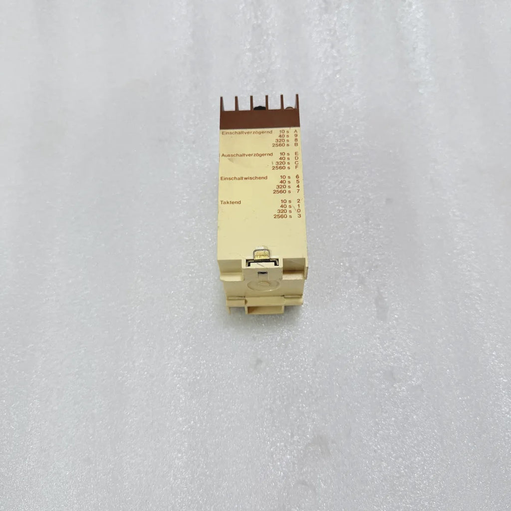 Metzenauer Jung TR-VZE Multifunction Timer Relay Pre-Owned